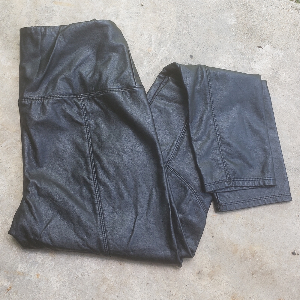 LYSSE M Faux Leather Pull On Leggings